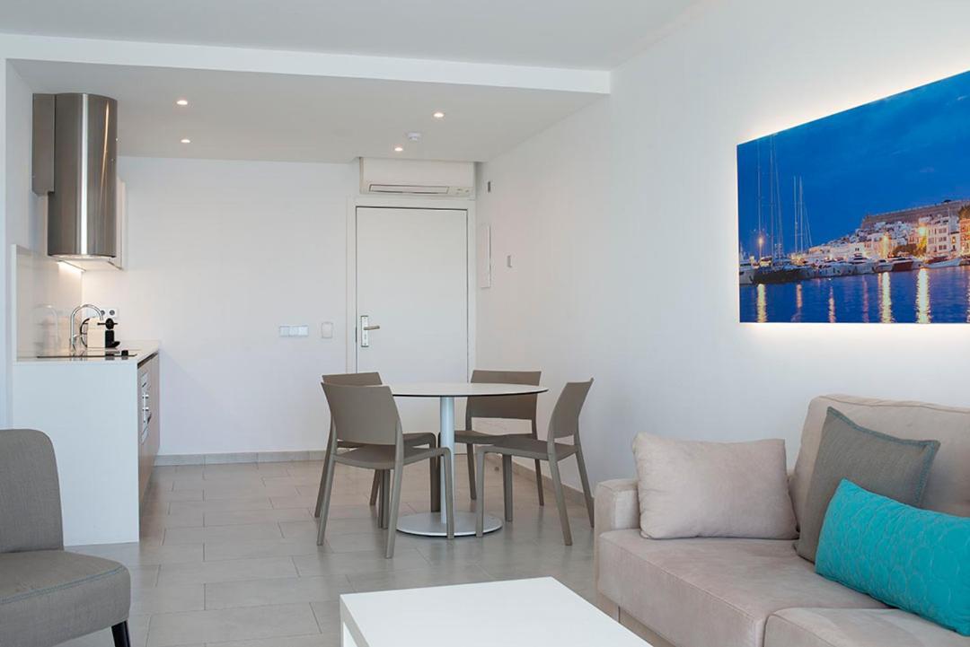 Apartaments B-Llobet Sun & Confort Ibiza Szoba fotó